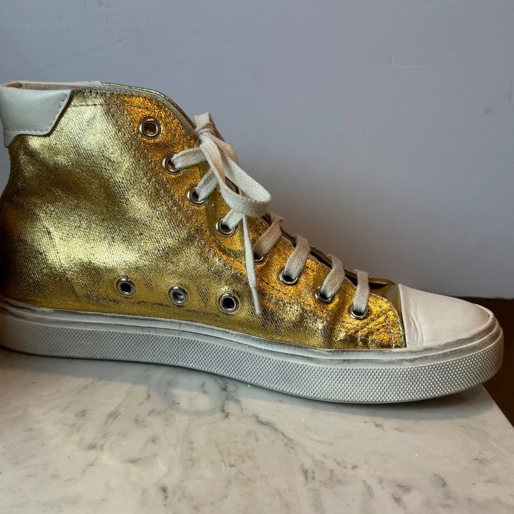 Distressed Calfskin Bedford Logo-Appliqued Hightop Sneakers 6.5 Gold Cream White